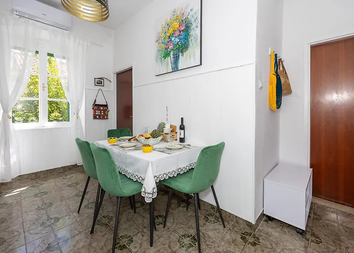 Iskra 2 Apartamento