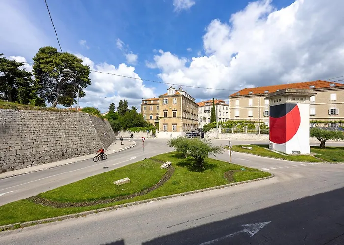 アパート Iskra 2